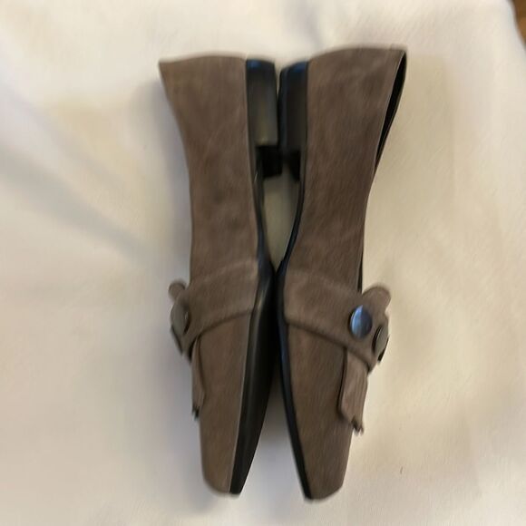 HOMERS TAUPE SUEDE KILTY AND STUD DETAIL FLATS. NEW. - Picture 4 of 8